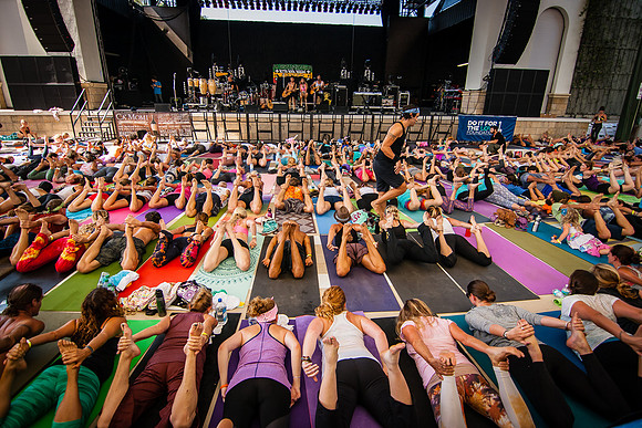 Yoga Session Soulshine Tour 2014 (9 of 22)