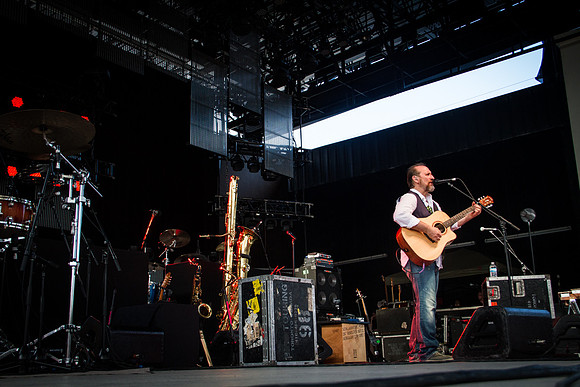 Barenaked Ladies_ Colin Hay (2 of 43)