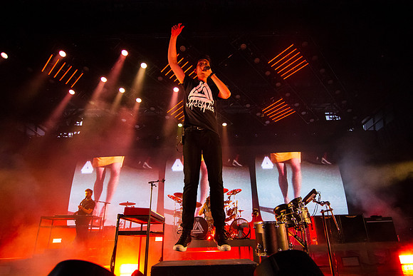 Bastille - St. Augustine Amphitheater 5-7-2017 (9 of 11)
