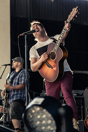 Goo Goo Dolls_Daughtry_Plain White T's (3 of 64)
