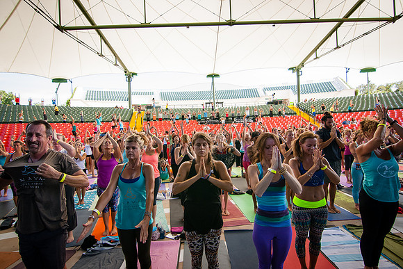 Yoga Session Soulshine Tour 2014 (5 of 22)