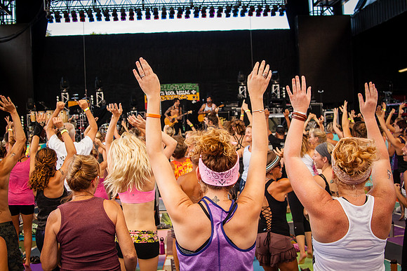 Yoga Session Soulshine Tour 2014 (14 of 22)